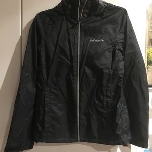 Columbia black lightweight rain jacket